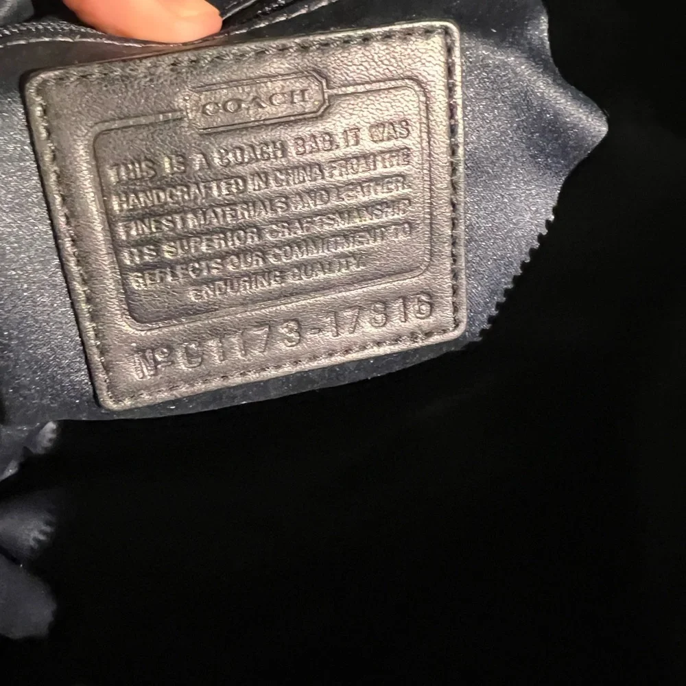 Coach Chelsea Ashlyn Hobo Bag - Black Leather - Picture 12 of 16